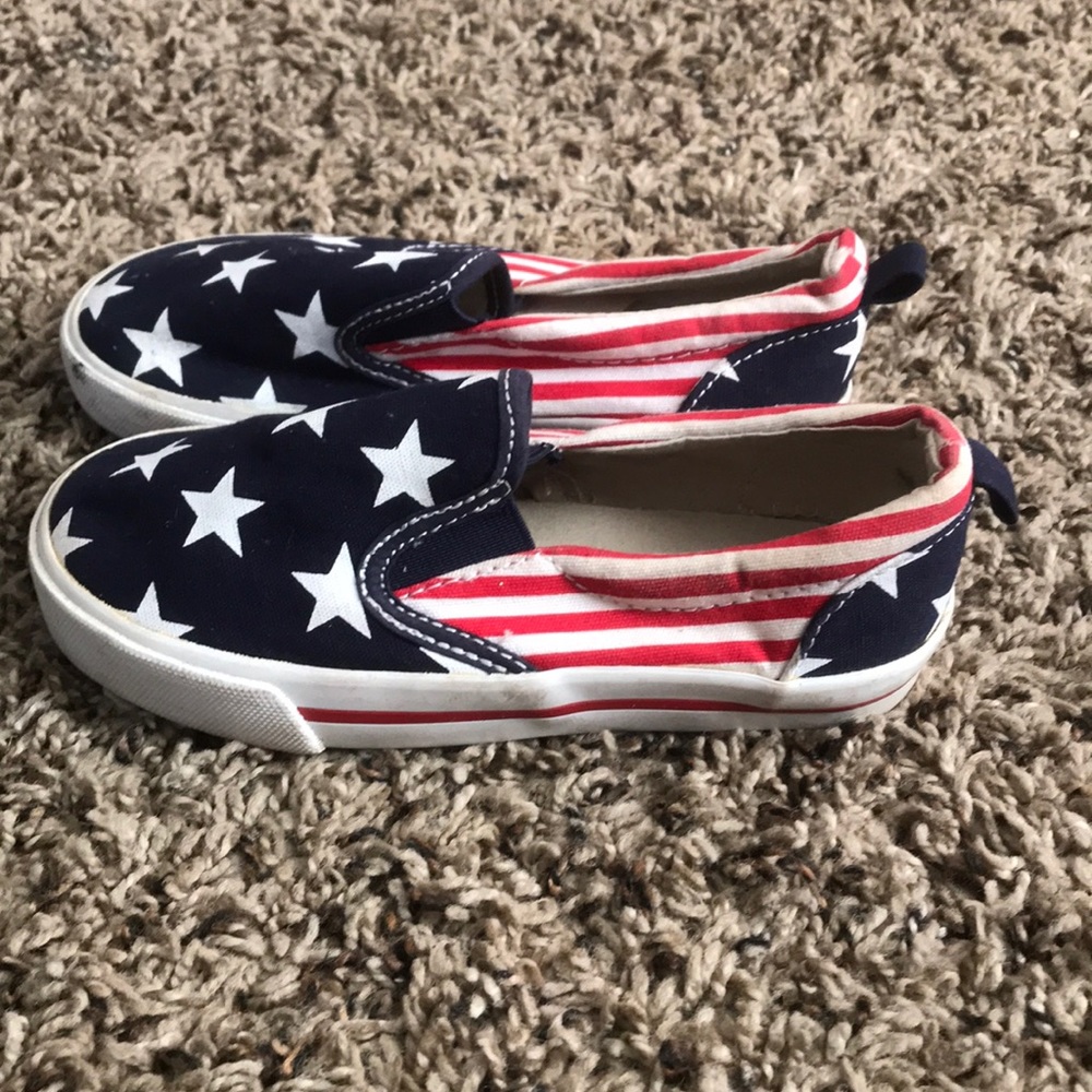 Toldder old navy shoes